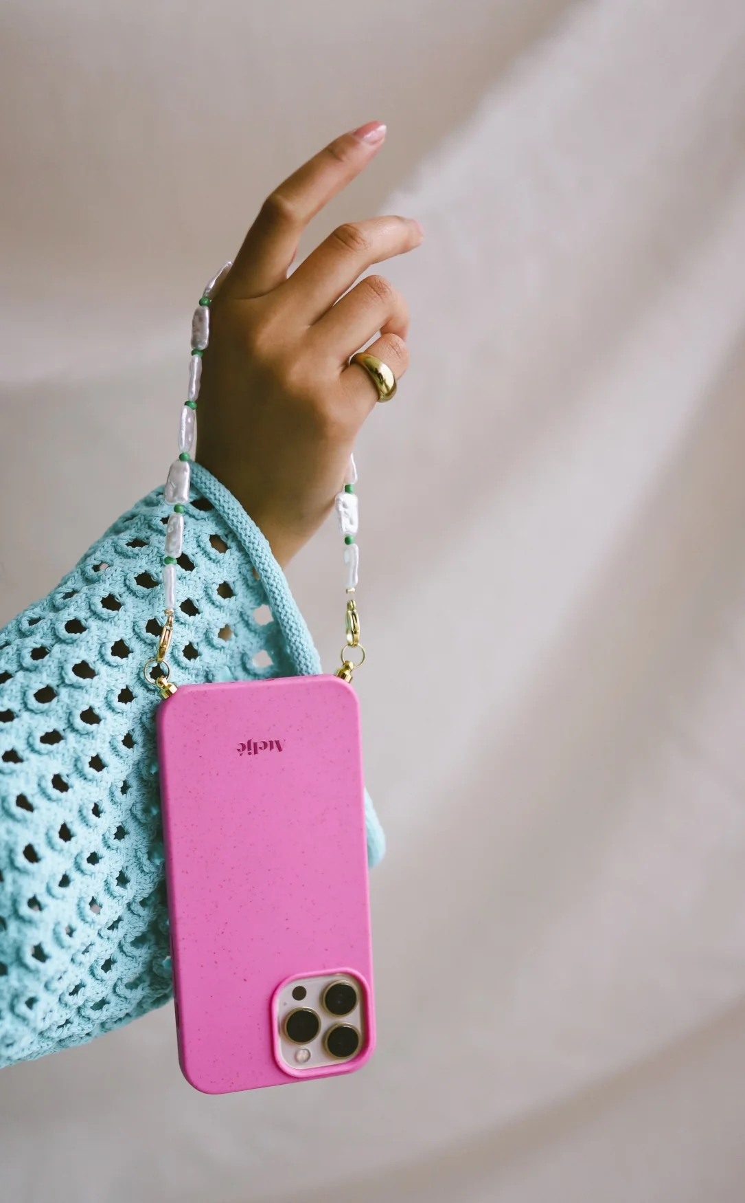 Biodegradable iPhone case - no cord | Pink bio - Image 3