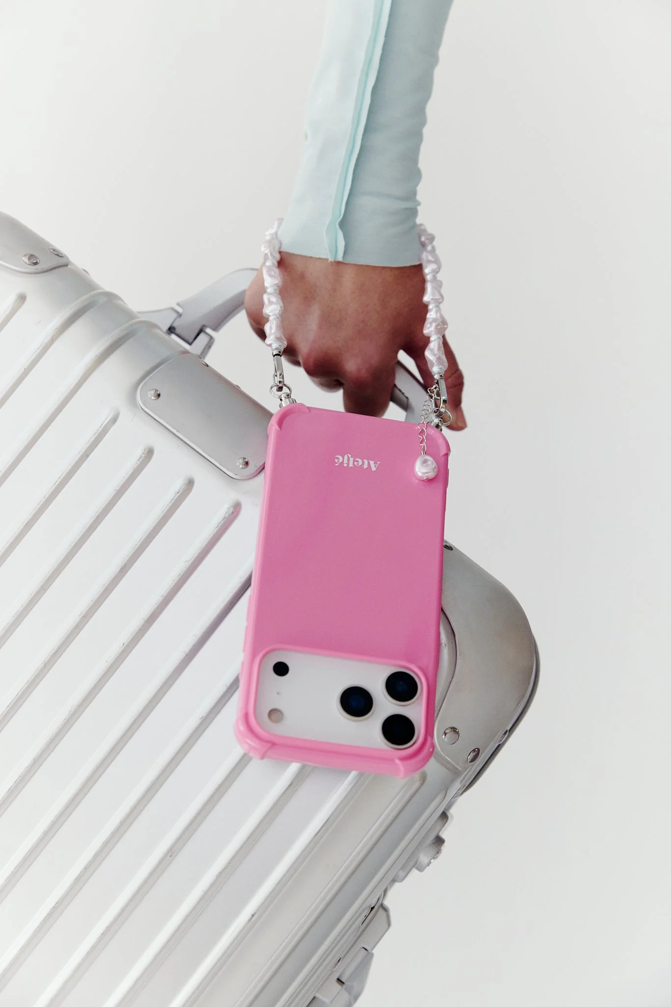 Recycled iPhone case - no cord | Motel Pink - Image 3