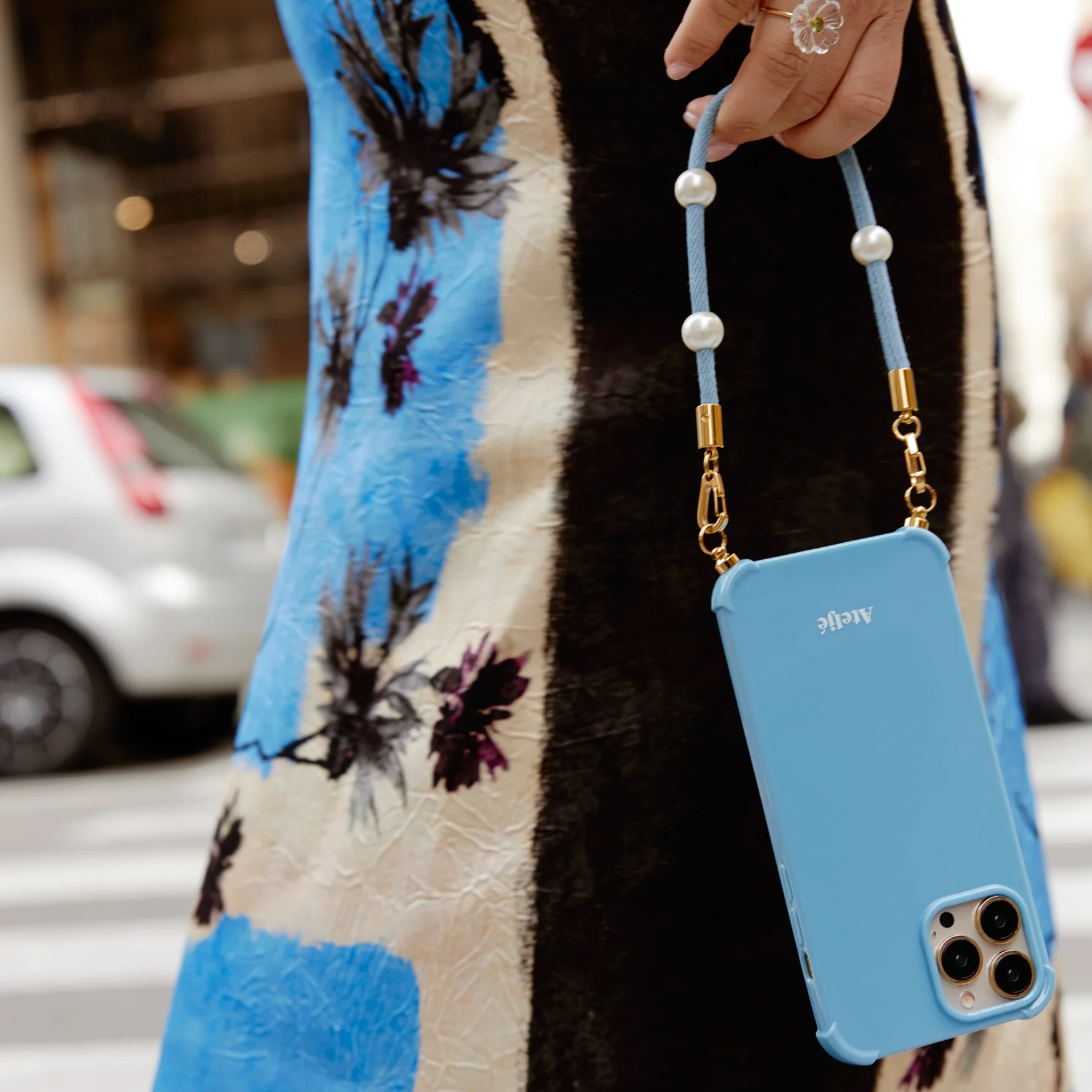 Recycled iPhone case - no cord | Something blue - Image 4